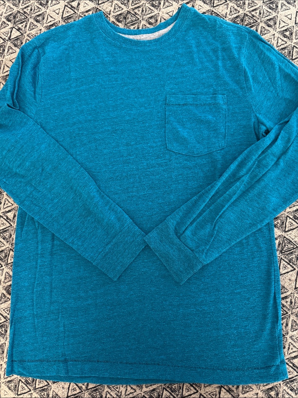 Old Navy Men's Long-Sleeve Pocket Tee in Teal Blue